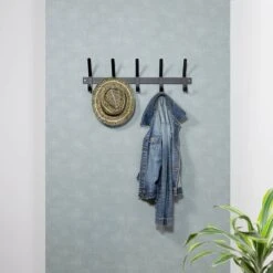 Porte-manteau Mural Maiden -Red Living 1000131970 230322 020 MOOD DETAILS P000000001000131970 mood