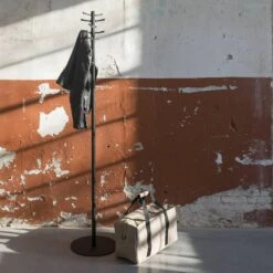 Porte-manteau Willcox -Red Living 1000226029 230322 021 MOOD DETAILS P000000001000226029 mood